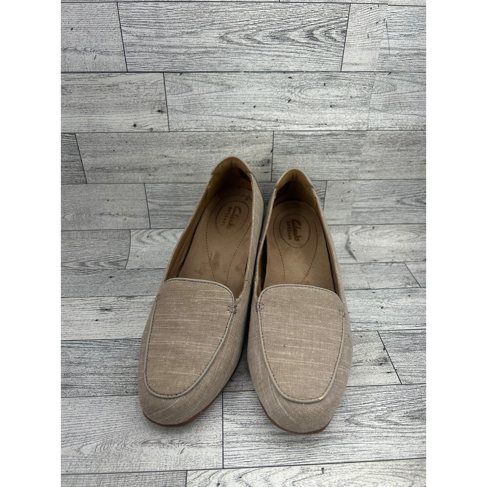 Clarks Artisan Women Size 7M Beige‎ Fabric Slip On Loafers Low Block Heel